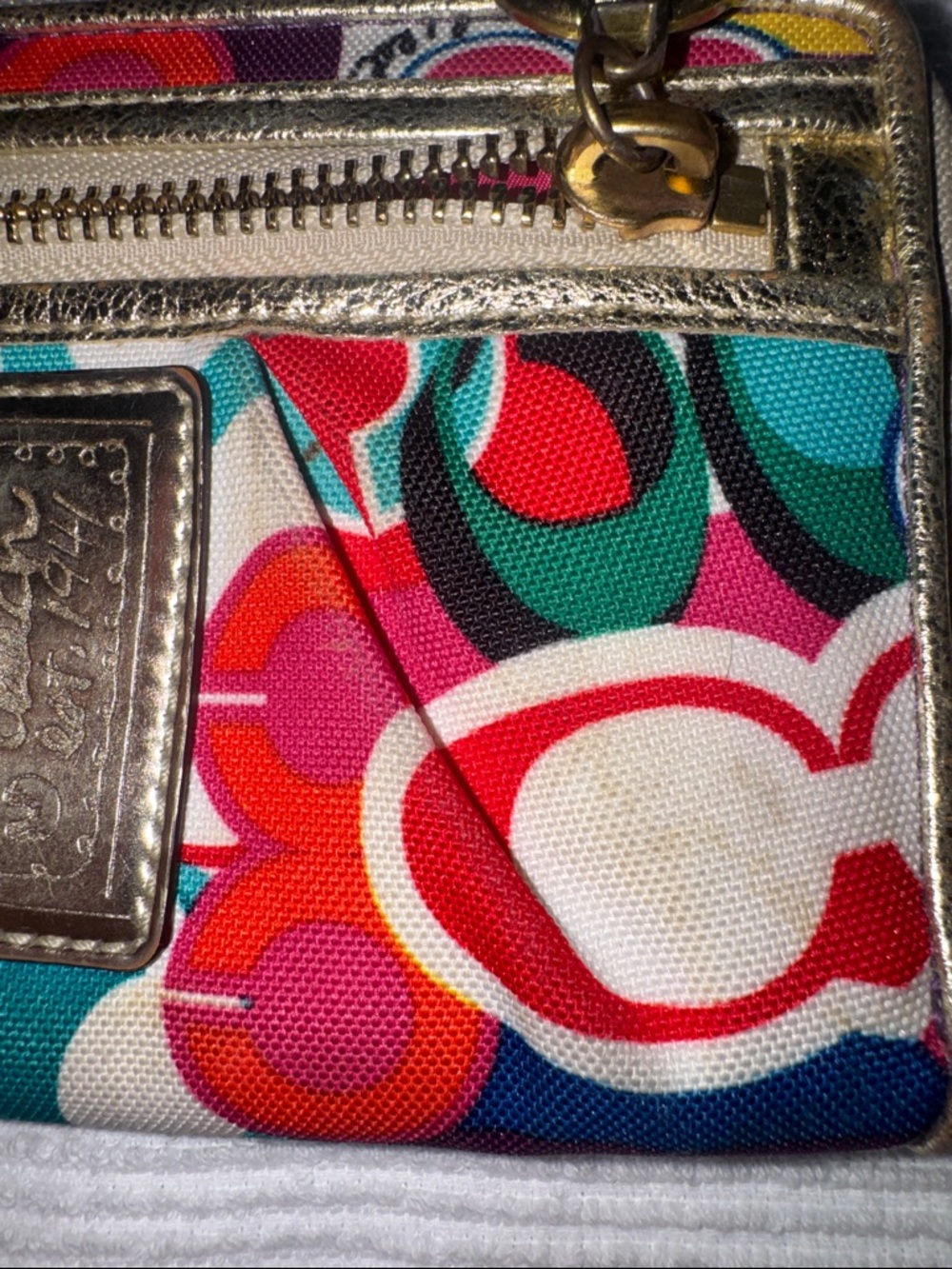 Coach Poppy early 2000’s Pop C Graffiti multicolor wristlet - Picture 12 of 16